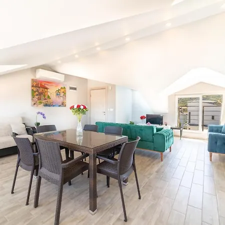 Stunning In With Seaview And Pool Appartement Ölüdeniz