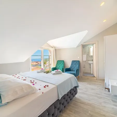 Stunning In With Seaview And Pool Appartement *